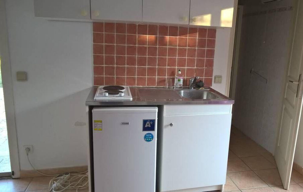 Location Appartement Beau studio meublé 25 m² avec terrasse proche Aix Aix-en-provence