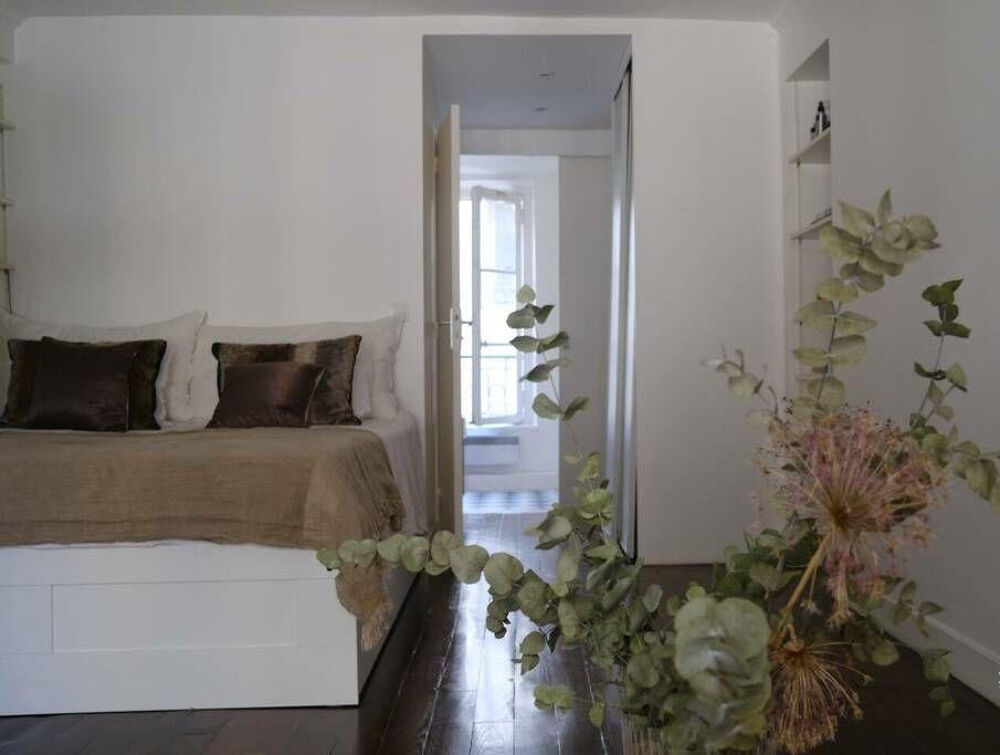 Location Appartement Beau studio meublé 38m² Marais courte durée Paris 3