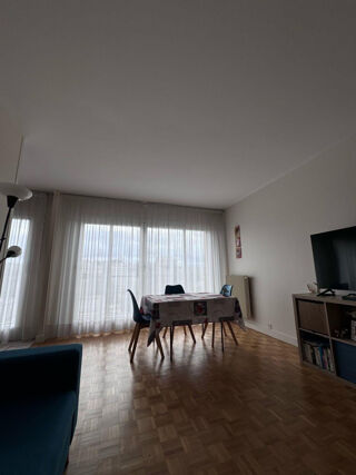  Appartement à louer 4 pièces 80 m²