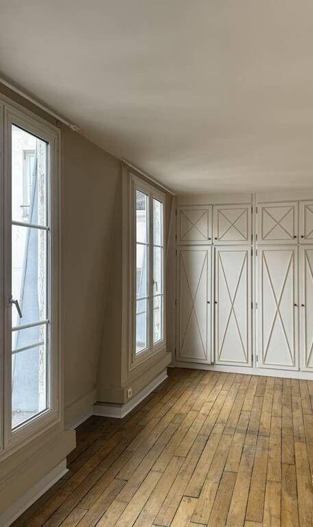 Location Appartement Beau studio 30 m² Paris 6E Paris 6