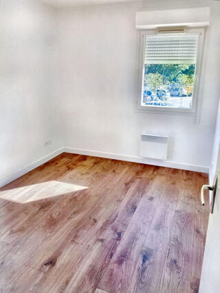  Appartement à louer 3 pièces 56 m²