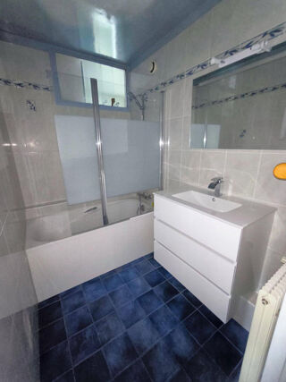  Appartement à louer 4 pièces 80 m²