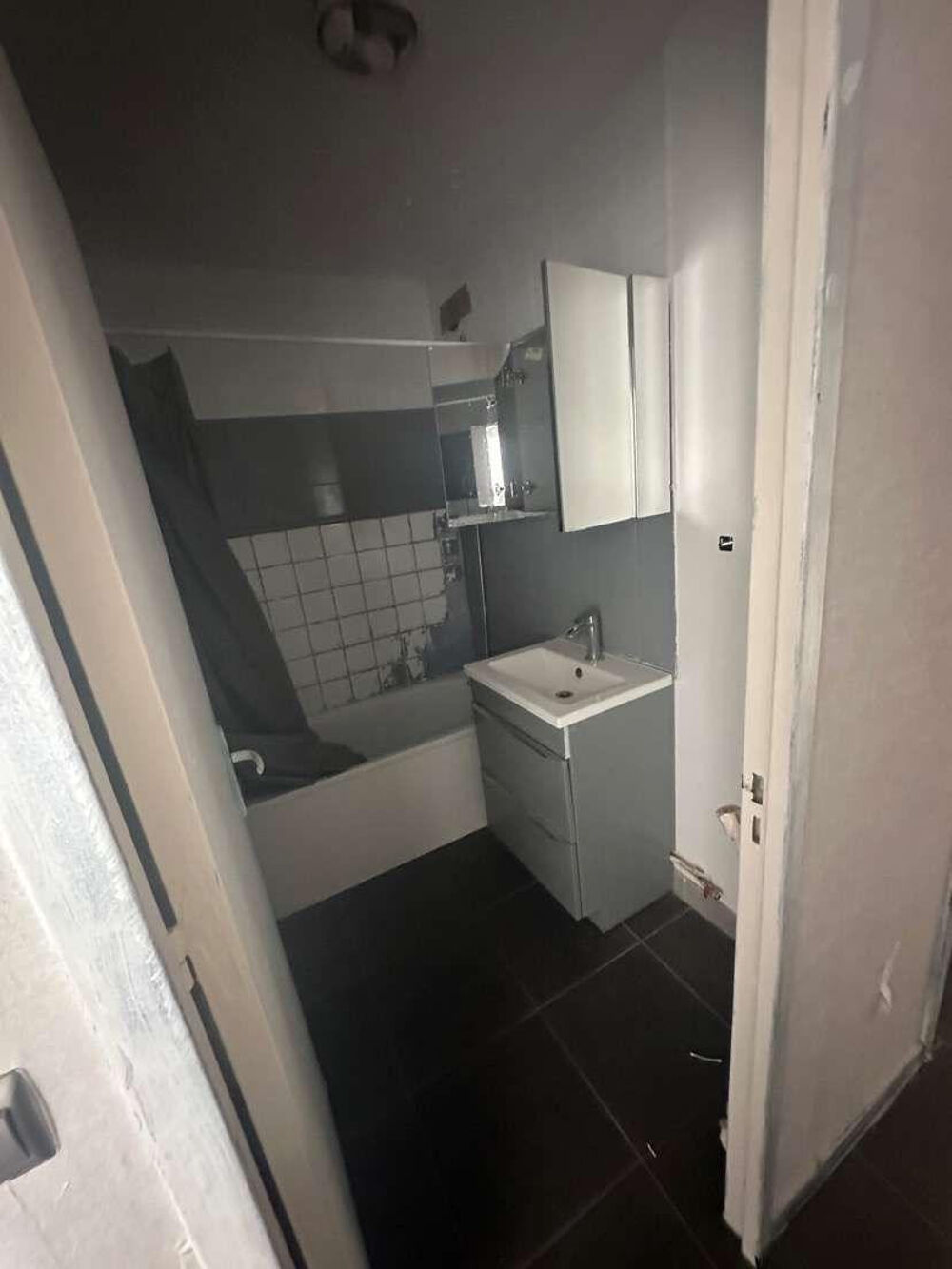 Location Appartement Loue appartement F3 73m2 saint Étienne Saint-Étienne