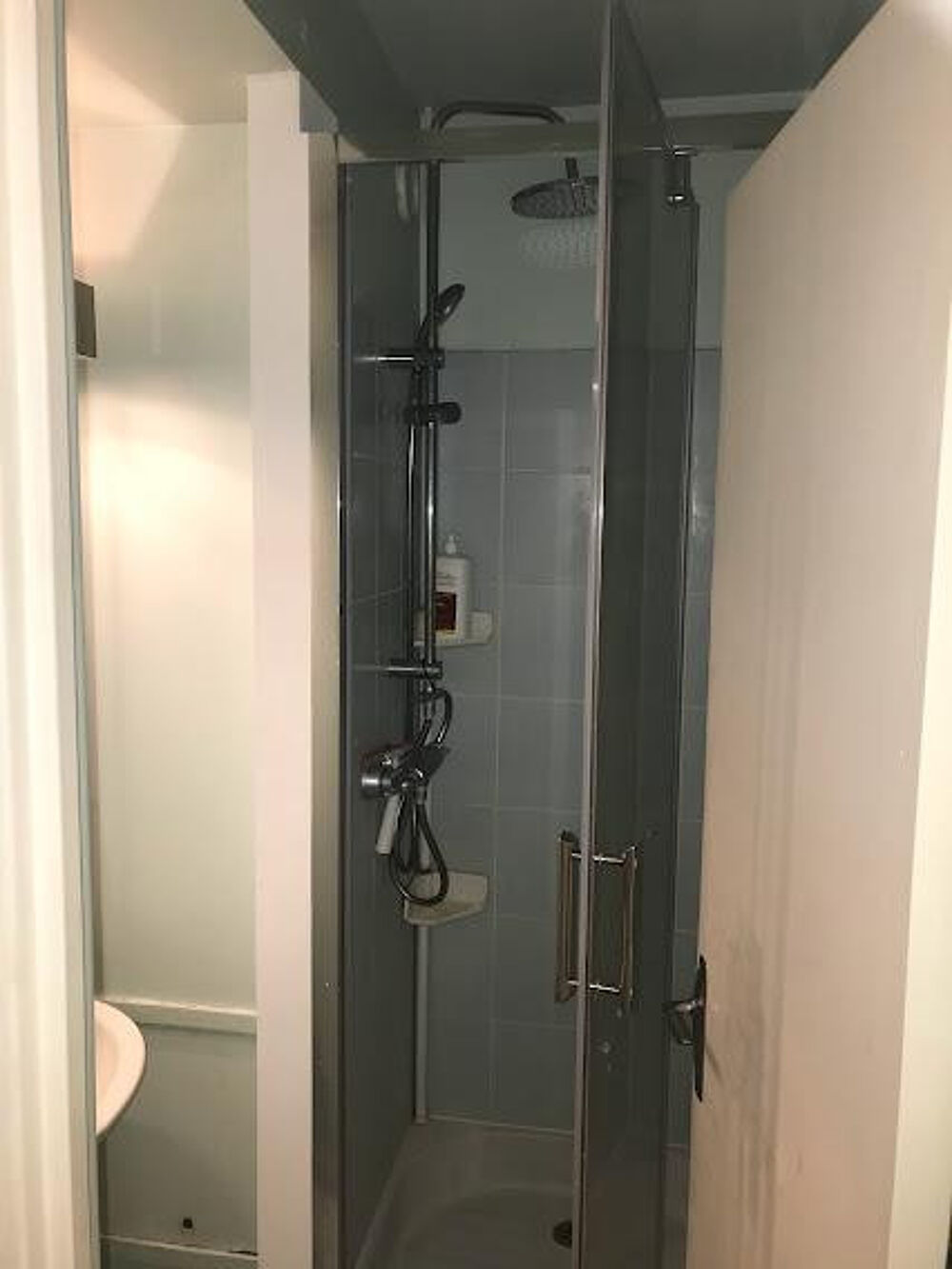 Location Appartement Coloc studieuse - RER 3 mins – supermarché 1 min Choisy-le-roi