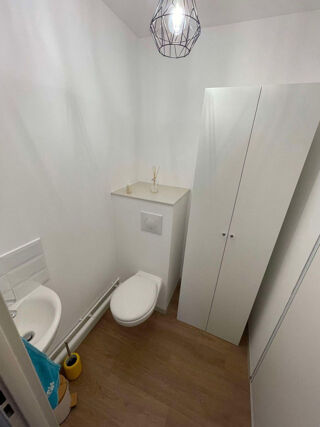  Appartement à louer 4 pièces 75 m²