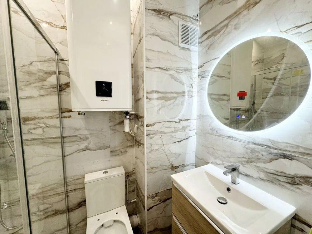 Location Appartement Studio 20m² meublé et rénové +terrasse Menpenti Marseille 10
