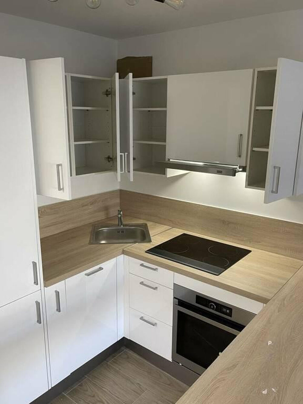 Location Appartement Beau 2P 44m² refait à neuf Paris 14
