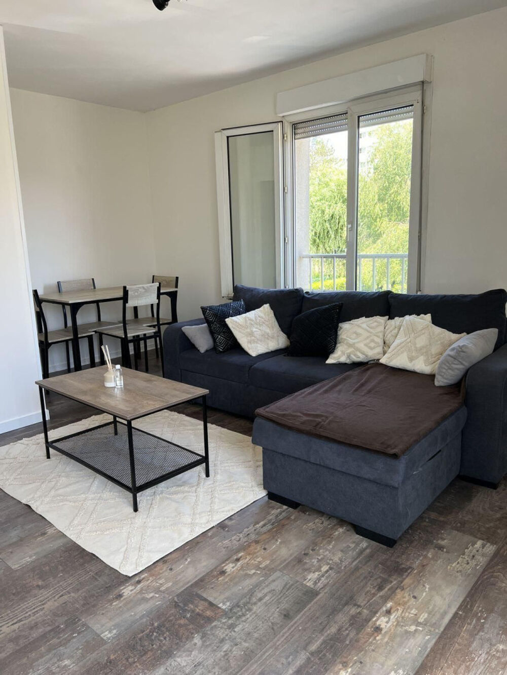Location Appartement Appartement meublé + 1 place de parking Morangis Morangis