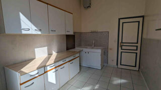  Appartement à louer 3 pièces 65 m²