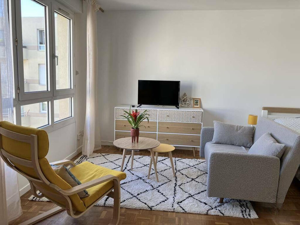 Location Appartement Studio 35 m² lumineux bien desservi Levallois-perret