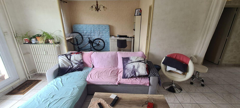 Location Appartement Appart calme et très stratégiquement placé Saint-Étienne