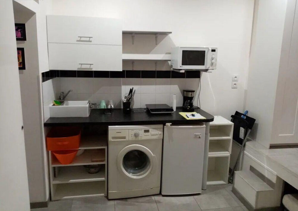Location Appartement Beau studio entièrement meublé 18m² Aix-en-provence