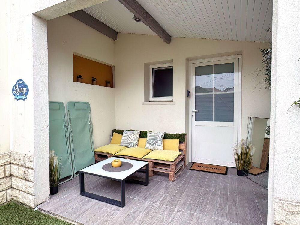 Location Appartement Beau studio meublé de 25m² avec terrasse La rochelle