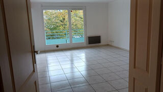  Appartement à louer 3 pièces 60 m²