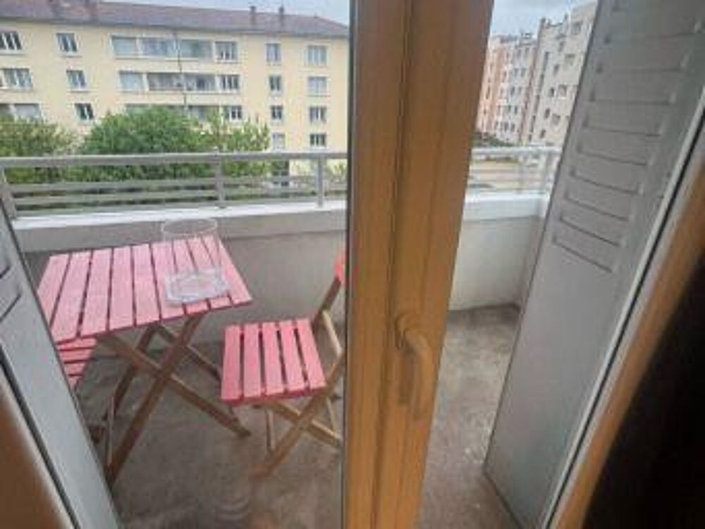 Location Appartement Chambre dispo dans belle coloc 80m² Lyon 8