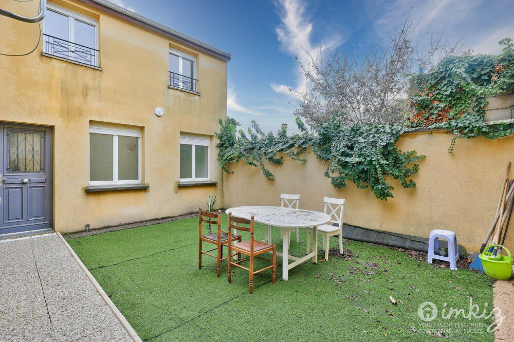 Vente Maison Maison 5 pièces et deux F3 indépendants Saint-denis