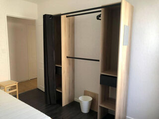  Appartement à louer 5 pièces 96 m²