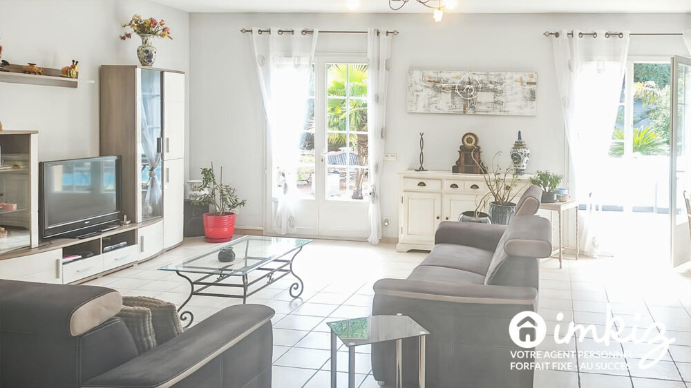 Vente Maison 2 Maisons de plain pied de 9 et  4 pièces piscine Saint-restitut