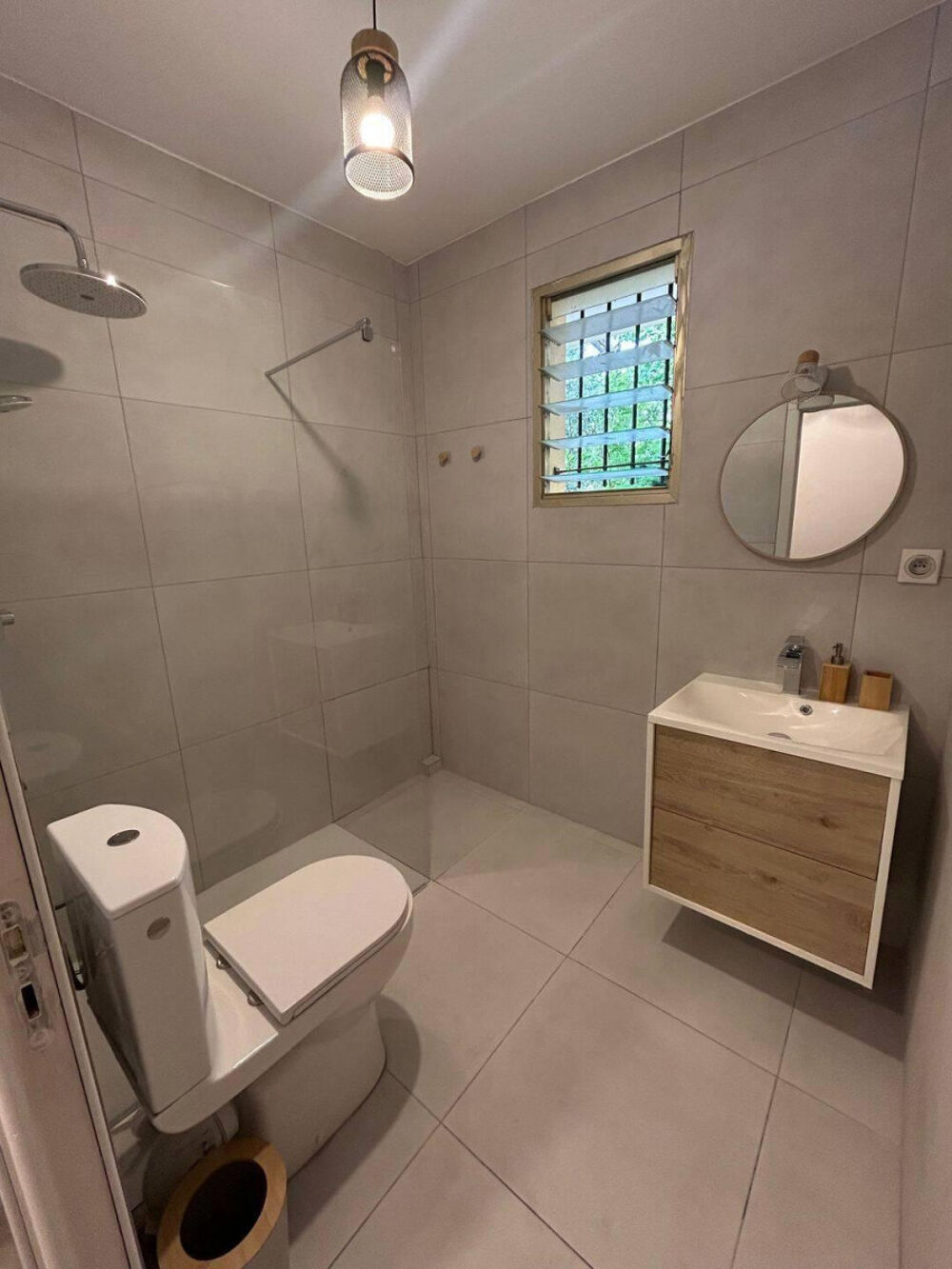 Location Appartement Studio de 24m2 avec 20m2 de terrasse bail étudiant Nice