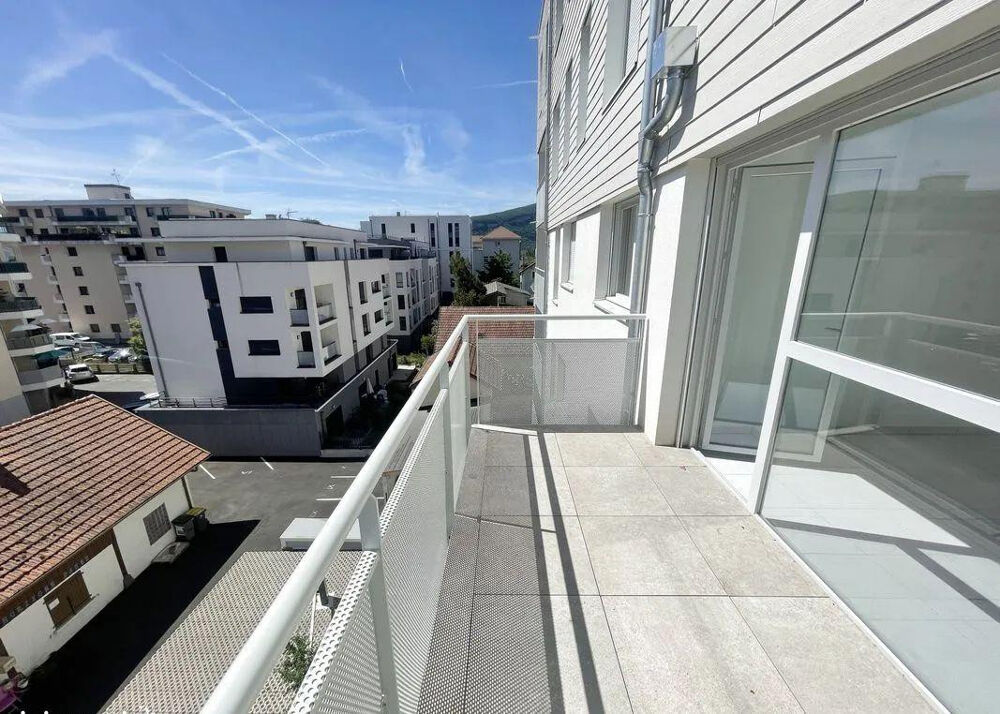 Superbe 2P meublé 45m² Hyper centre Annemasse