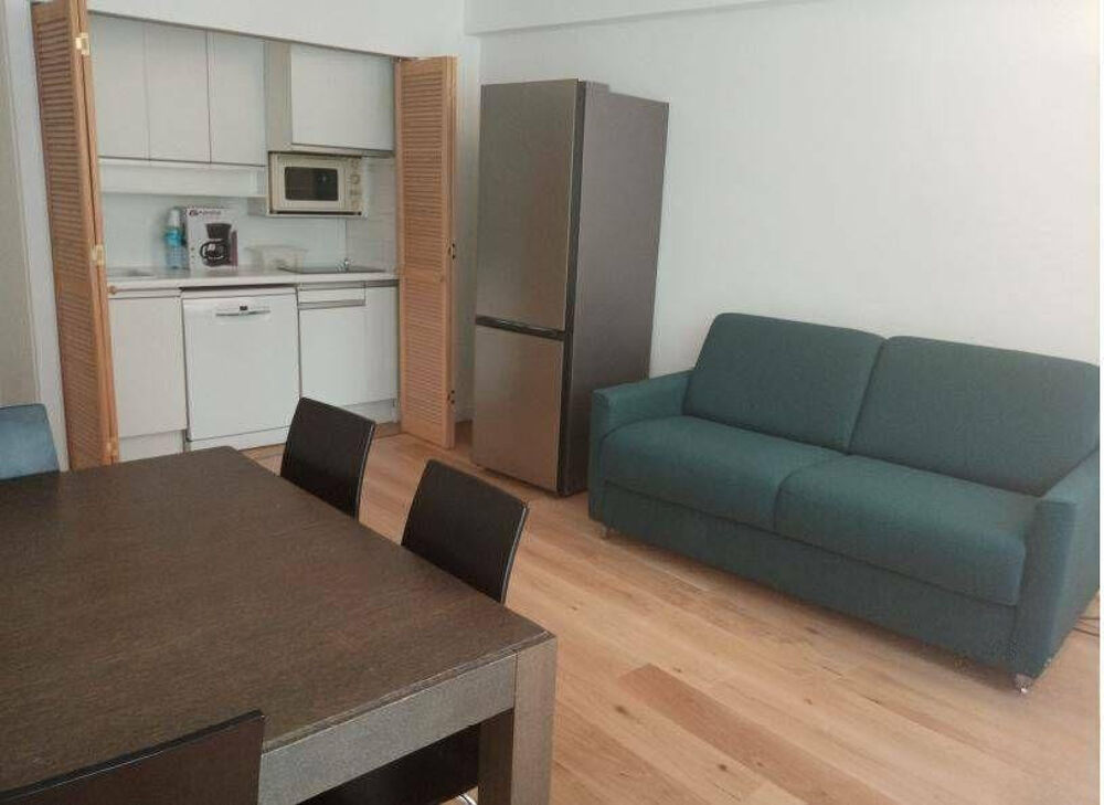 Location Appartement Location meublée 2 pièces 44 m² Paris 16 Paris 16