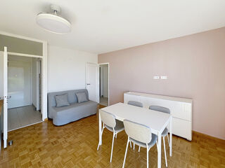  Appartement à louer 2 pièces 57 m²