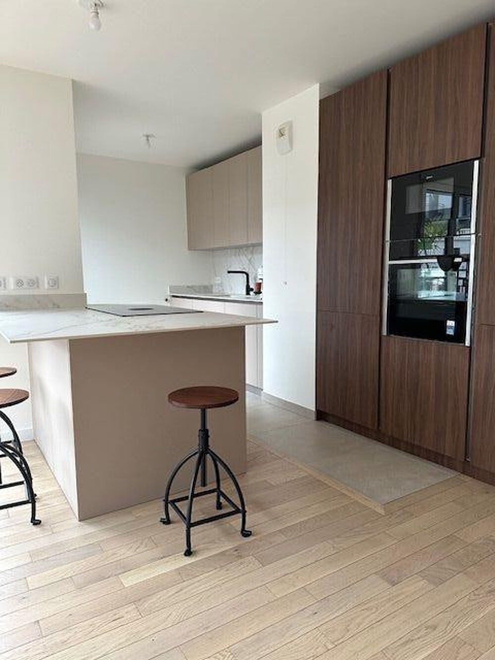 Location Appartement Appartement neuf et cuisine équipée haut de gamme Courbevoie