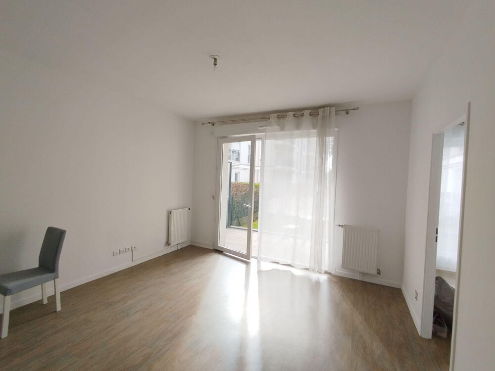 Location Appartement 2 pièces meublé+ jardin dans résidence sénior Villecresnes