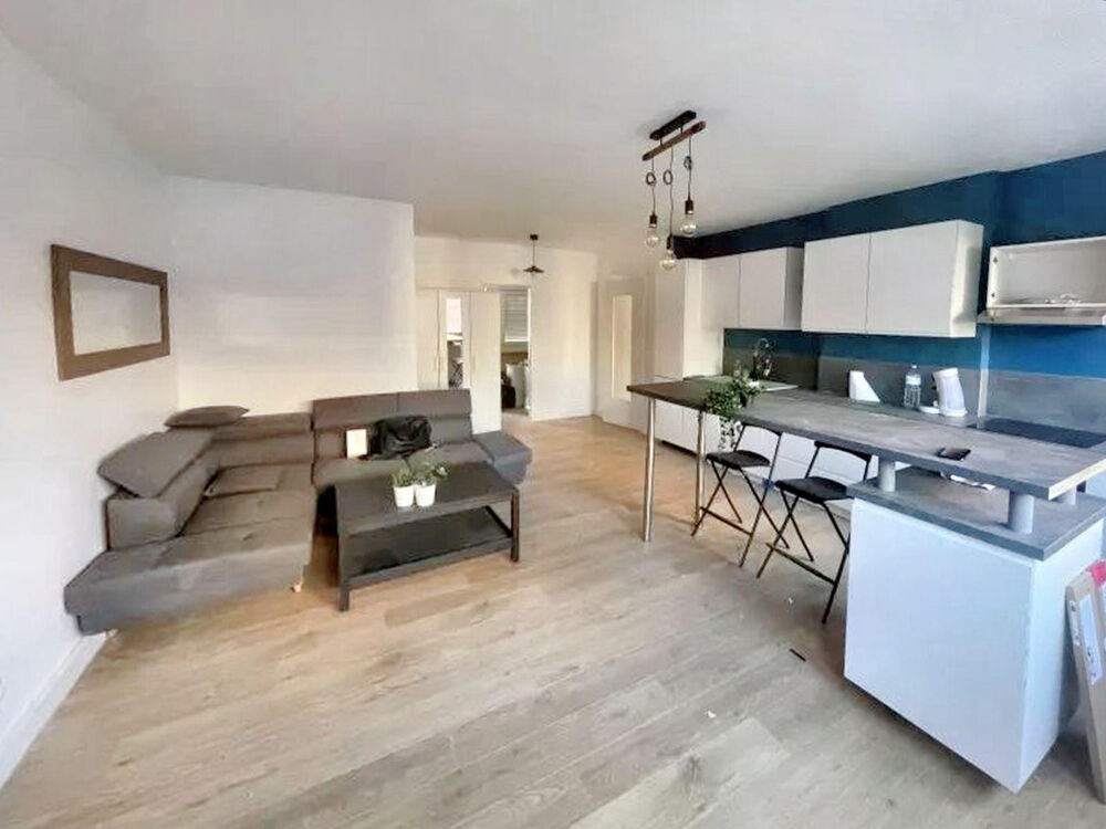 Location Appartement Une colocation idéale, chambres refaites à neuf Saint-Étienne