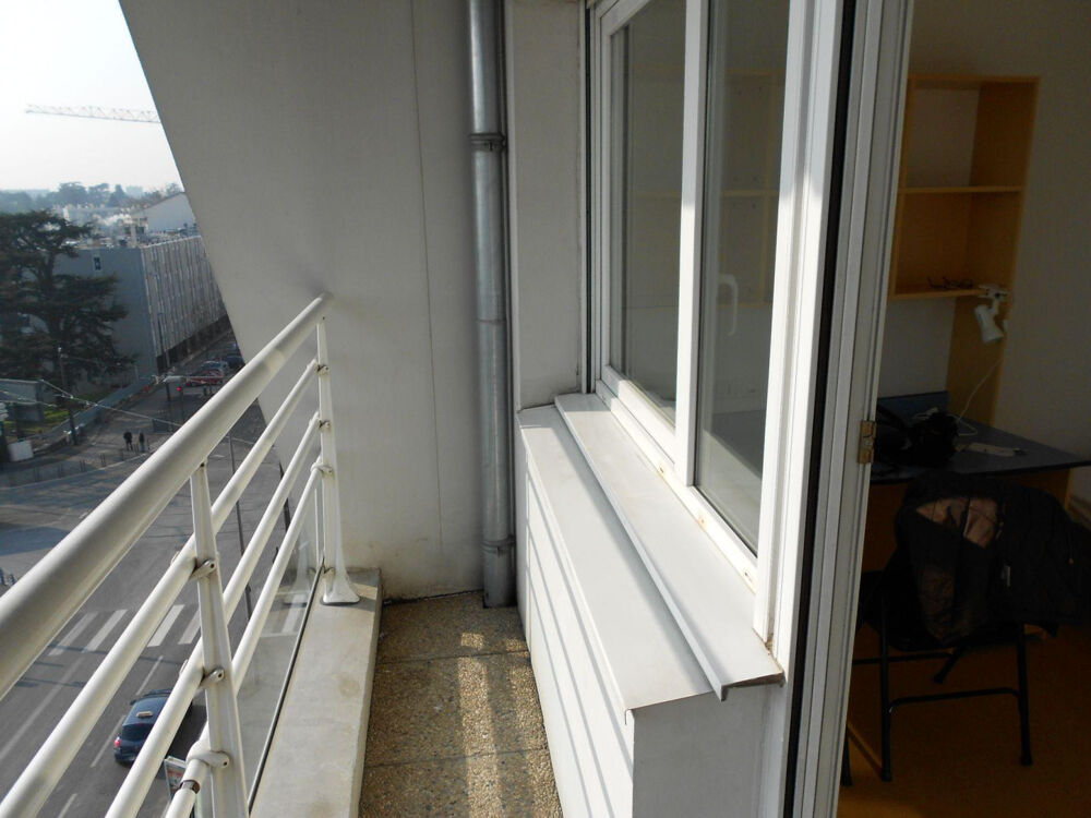 Studio meublé avec balcon et parking sécurisé