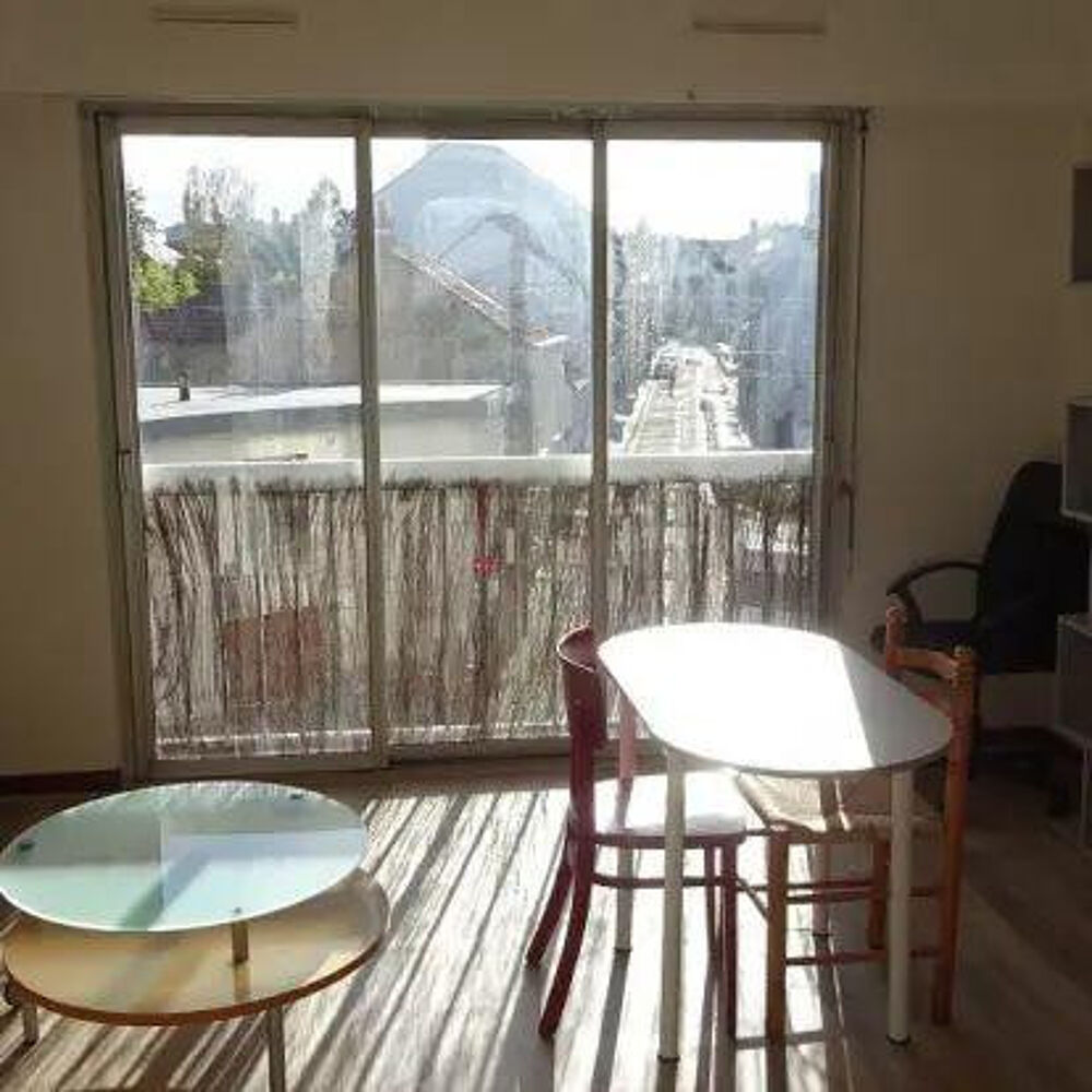 Location Appartement Beau studio 32 m2 Nantes Procé Canclaux Nantes