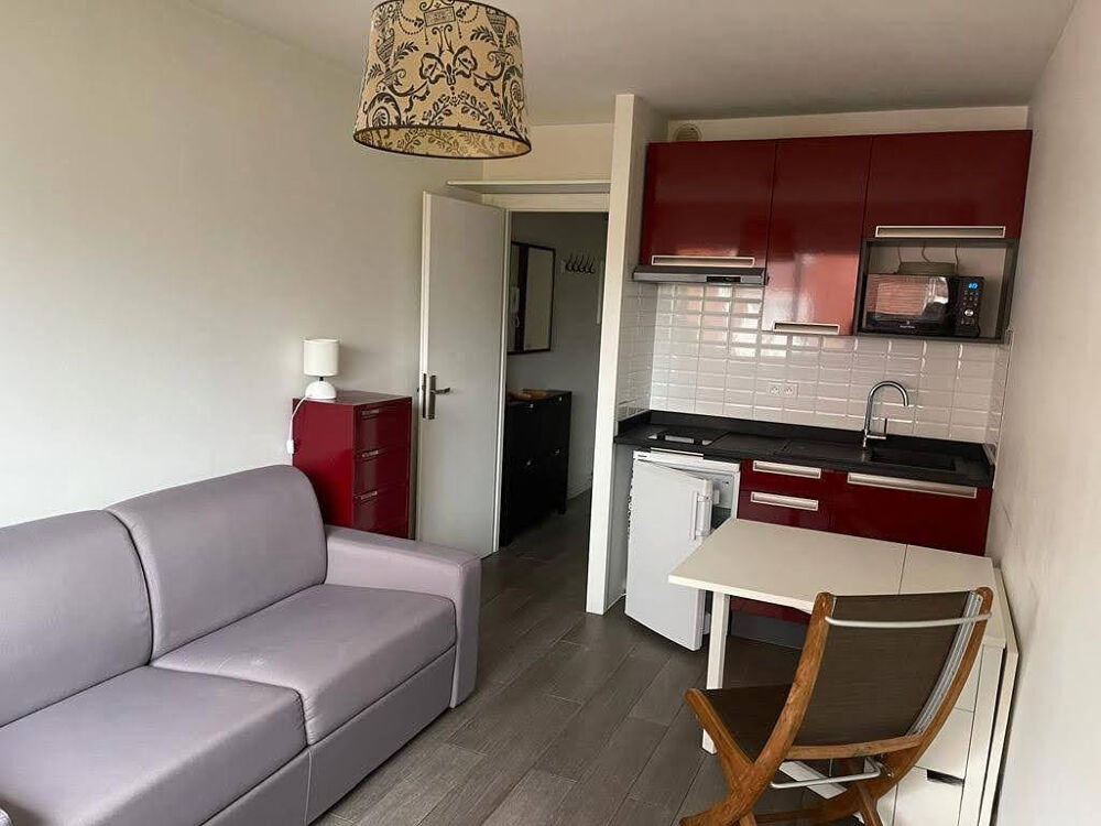Location Appartement APPARTEMENT STUDIO en location meublée Paris 17èm Paris 17