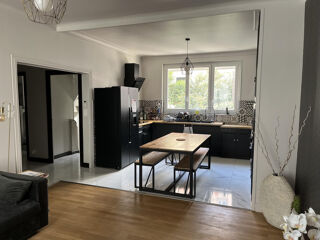  Appartement à louer 5 pièces 191 m²