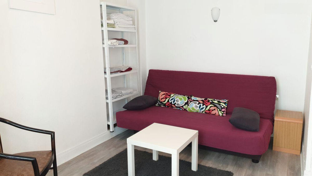 Location Appartement Studio meublé métro commerce paris 15ème Paris 15