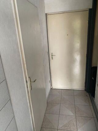 Appartement à louer 1 pièce 28 m²