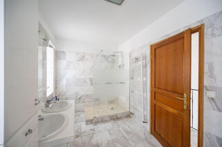  Maison à louer 5 pièces 141 m²