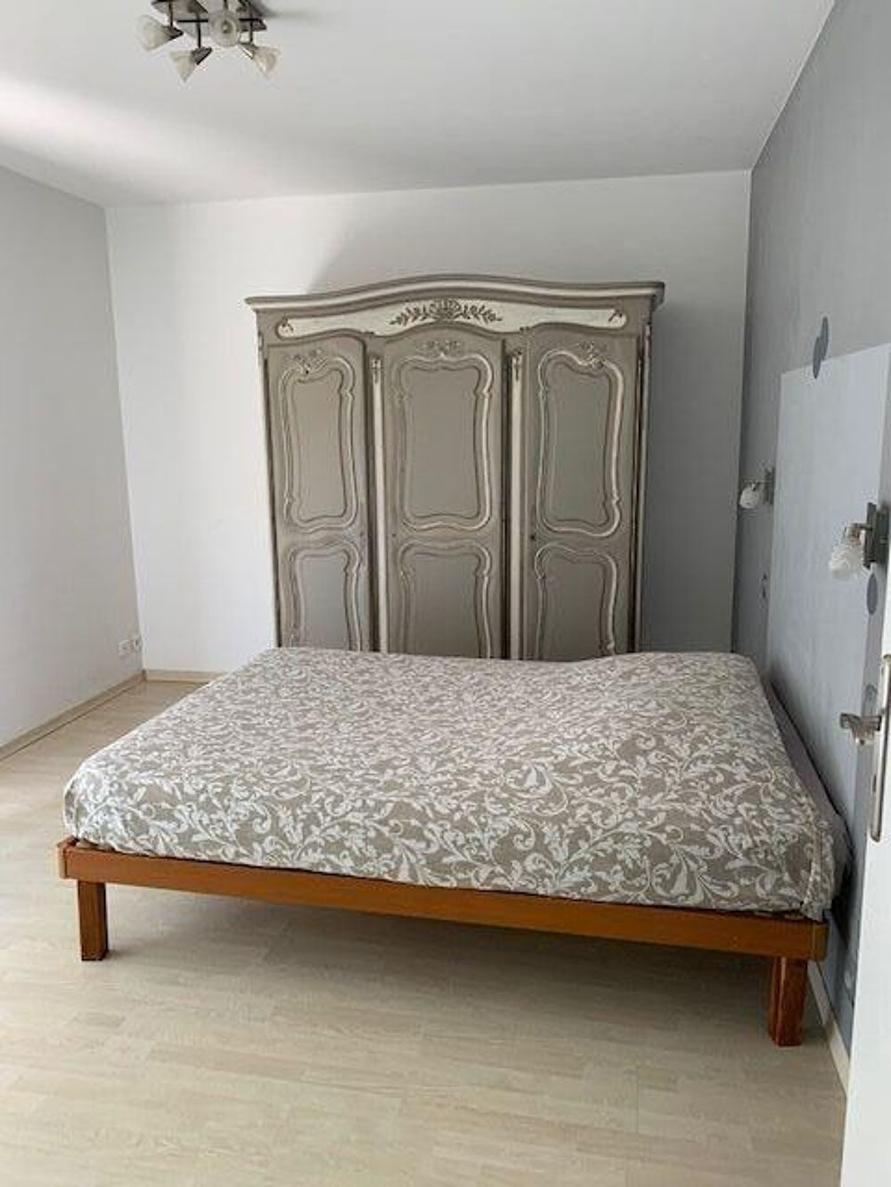 Location Appartement Appartement meublé de 100m2 au Plateau fleuri Saint-laurent-du-var