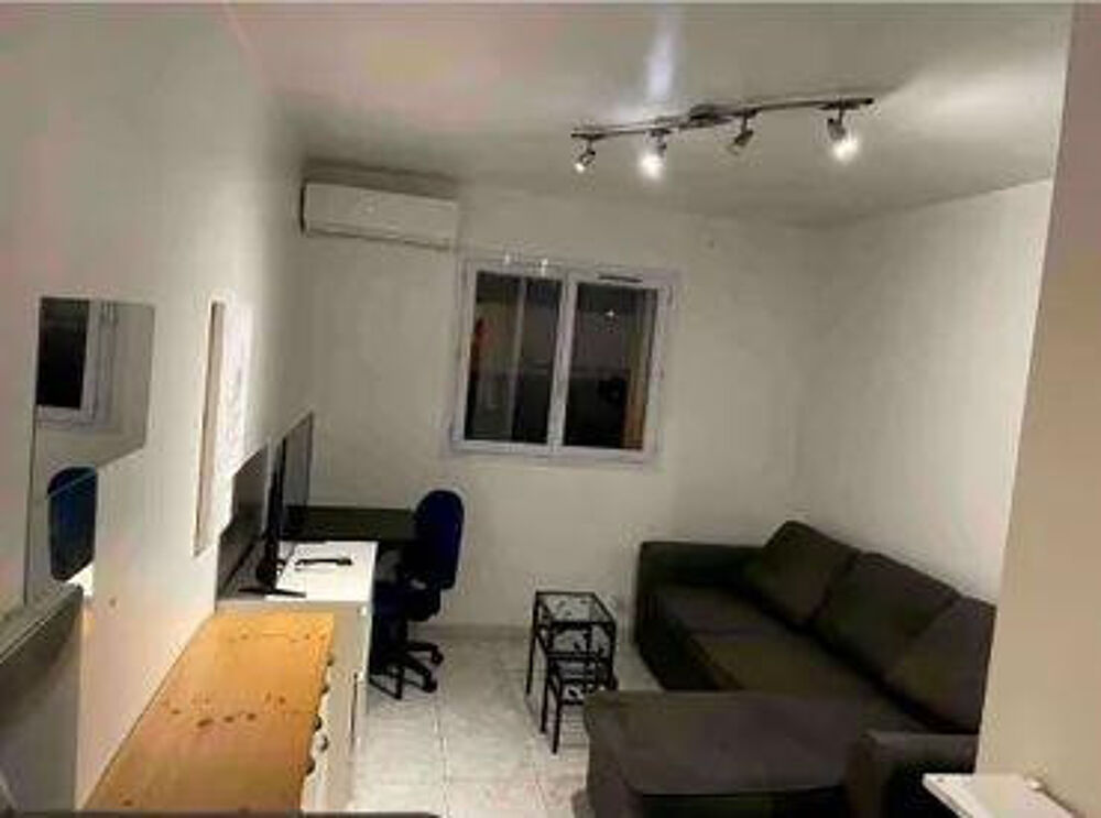 Location Appartement Studio chaleureux 20m2 avec deux jardins Marseille Marseille 1