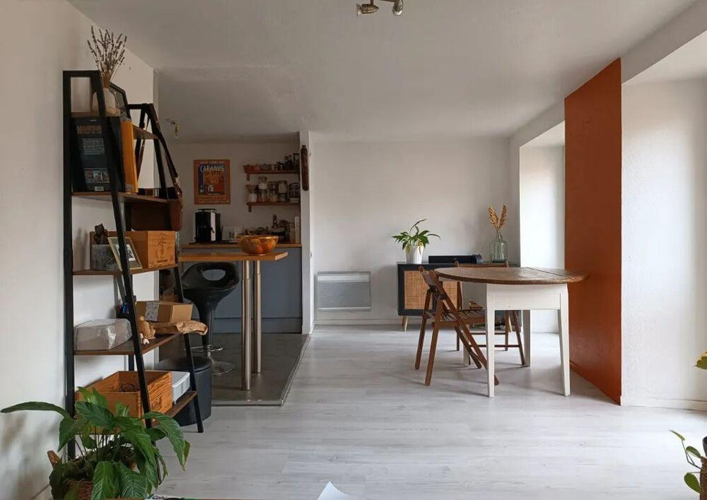 Location Appartement Beau T3 meublé refait à neuf 62m² Centre Bordeaux