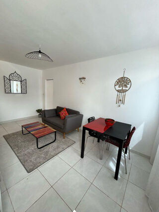  Appartement à louer 2 pièces 37 m²