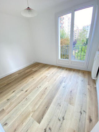  Appartement à louer 2 pièces 42 m²