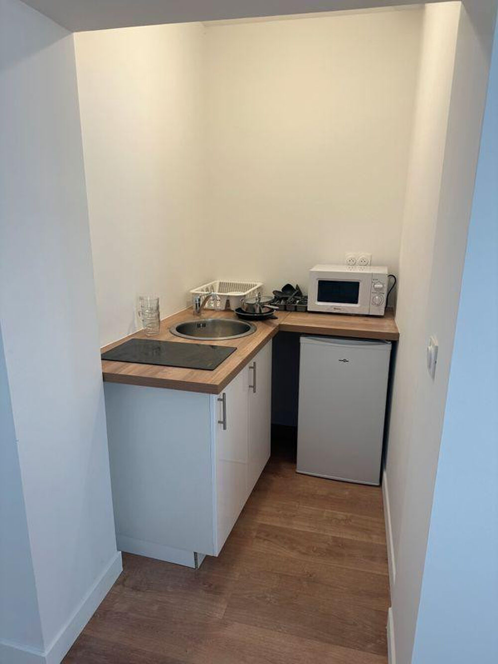Location Appartement Beau studio meublé et rénové 26m² Angers