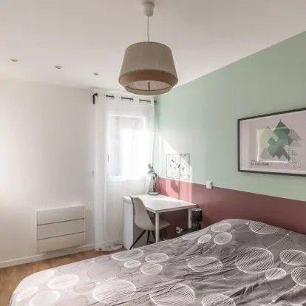 Location Appartement Chambre dispo dans grande coloc 126m² Évry-courcouronnes