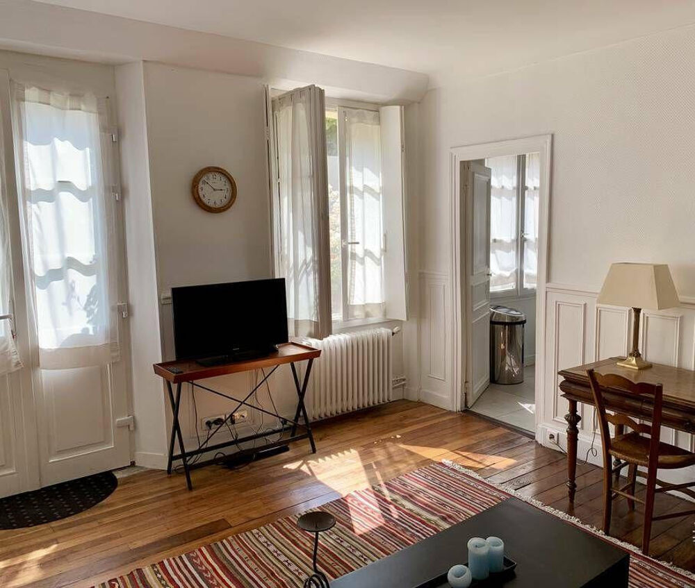 Location Appartement Magnifique 2P meublé 60m² à Versailles Versailles