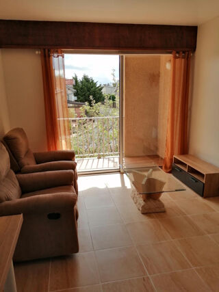  Appartement à louer 3 pièces 50 m²