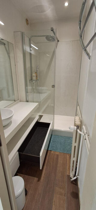  Appartement à louer 1 pièce 72 m²