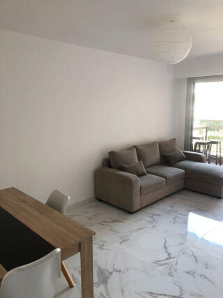  Appartement à louer 2 pièces 50 m²