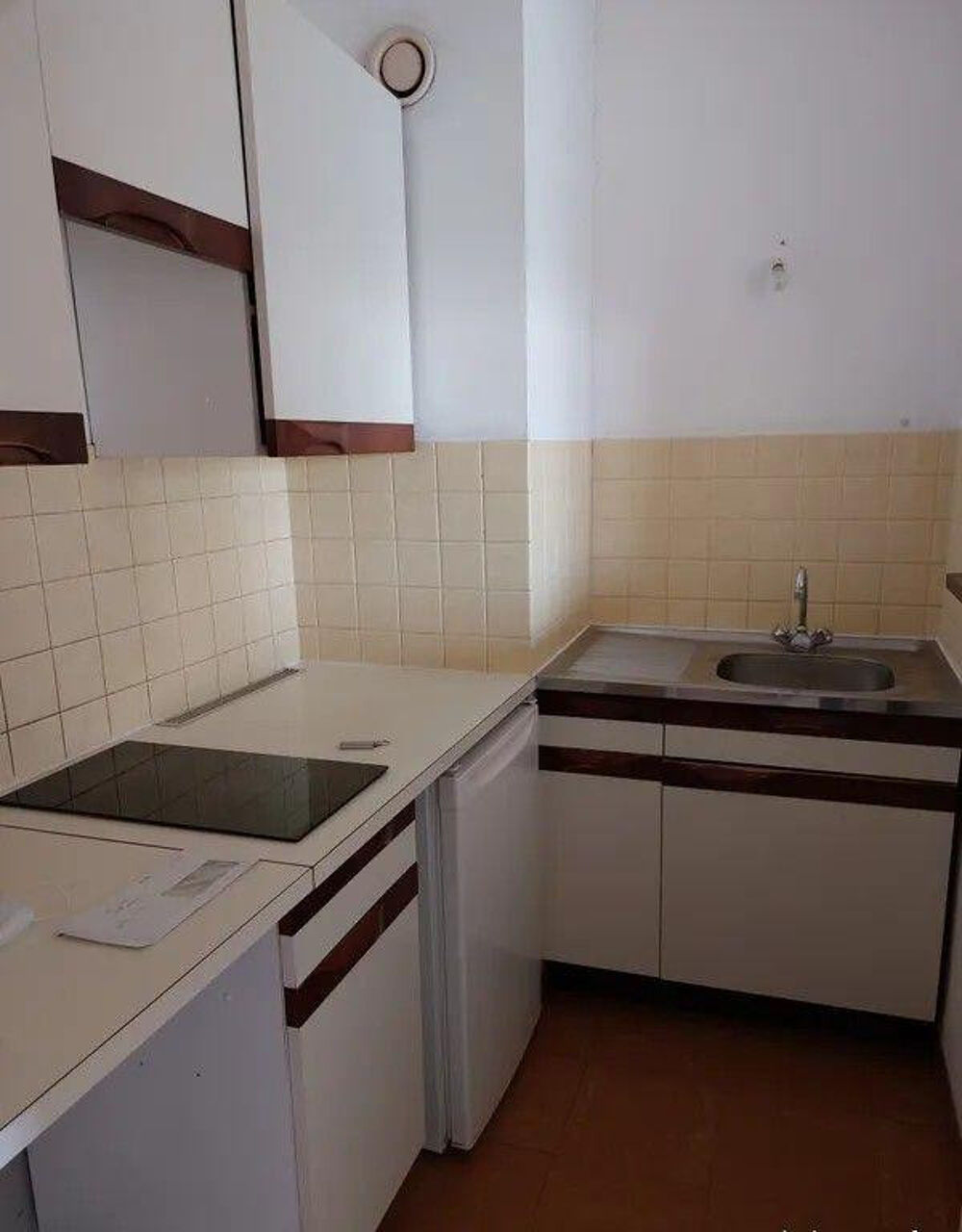 Location Appartement Beau studio 31m² avec balcon et parking Reims