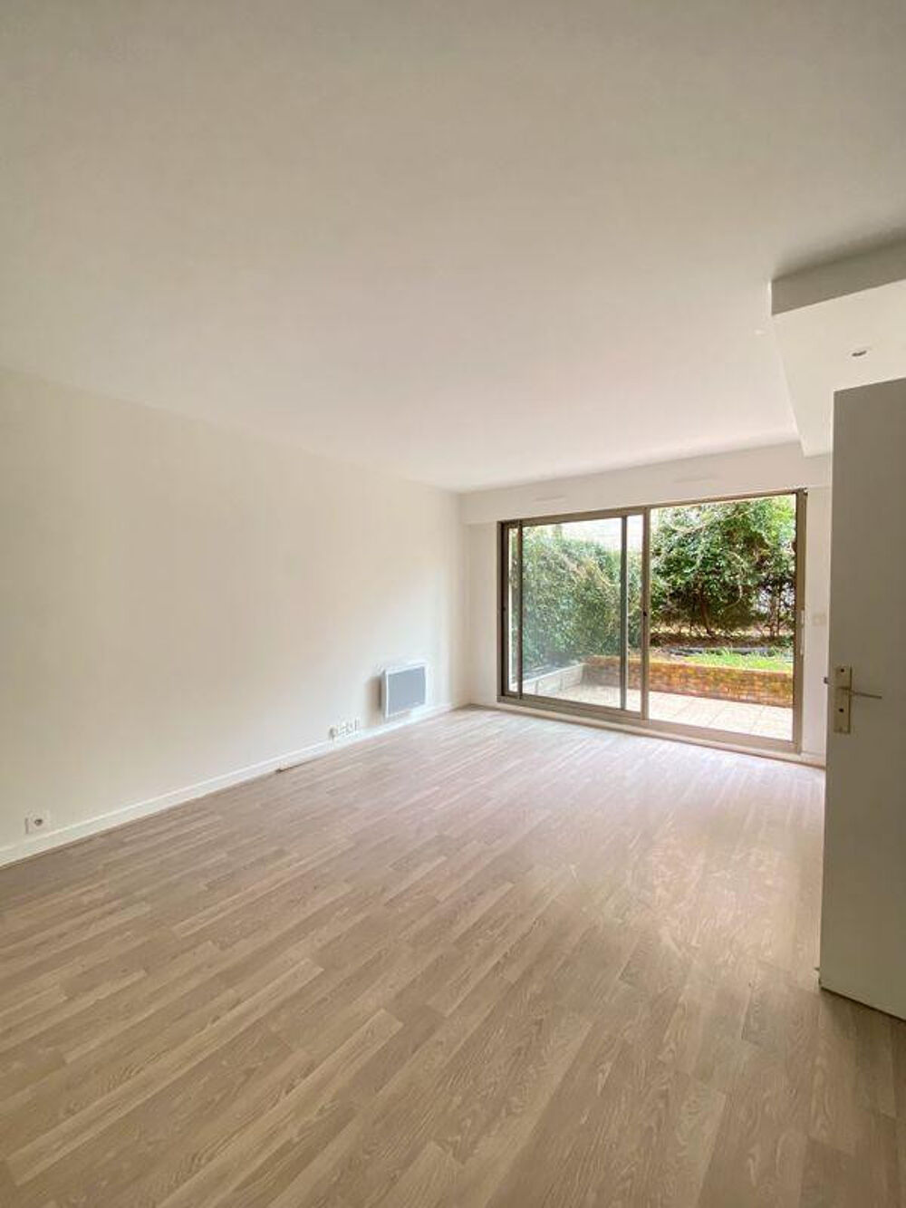 Location Appartement Studio Paris 15ème avec terrasse et jardin Paris 15