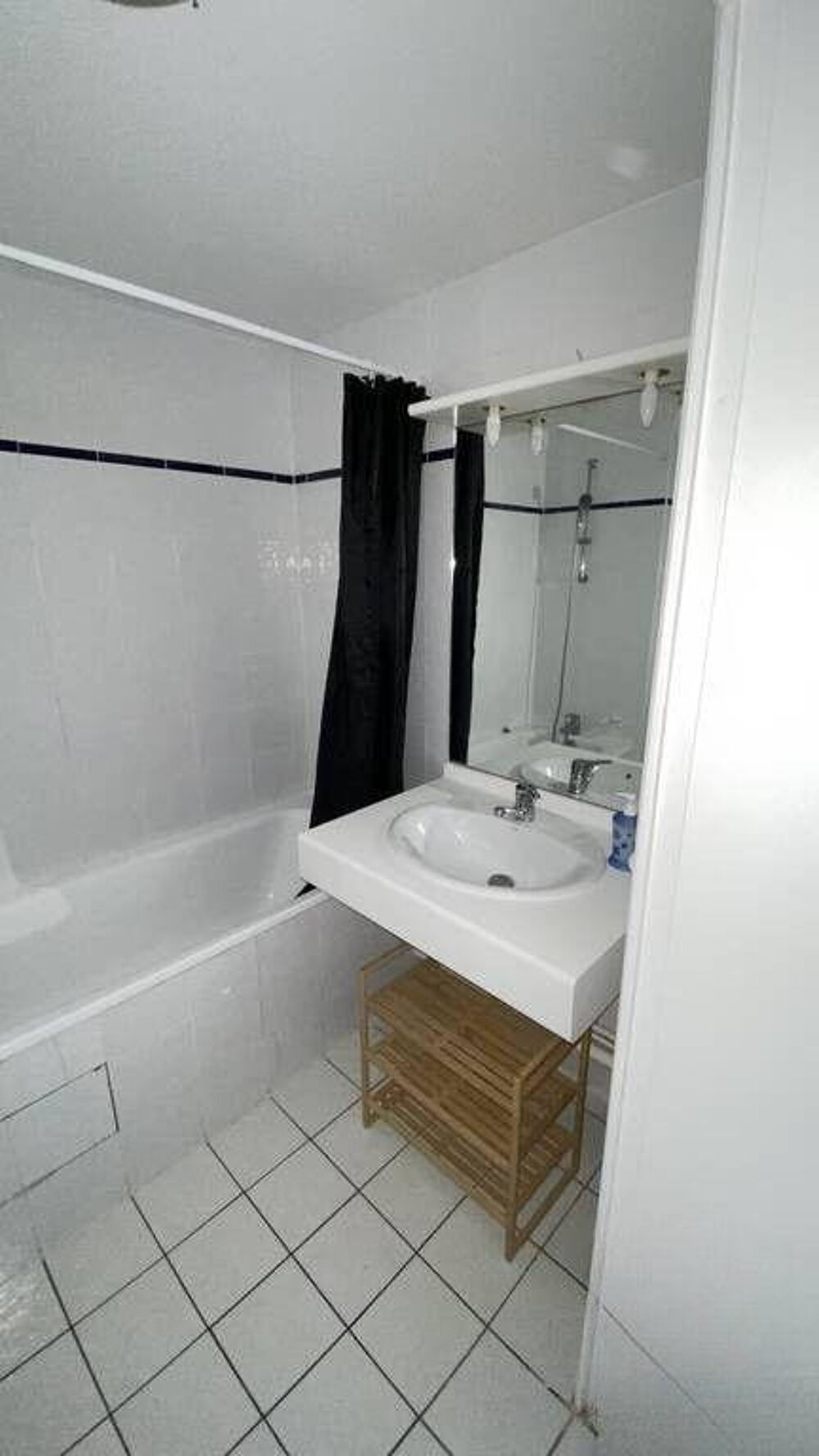 Location Appartement Studio sympa Paris 20eme Paris 20
